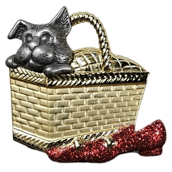 VINTAGE BROOCH SIGNED DANECRAFT GOLD TONE PIN 1.9" WIZARD OF OZ TOTO DOG Jewelry - Picture 1 of 6